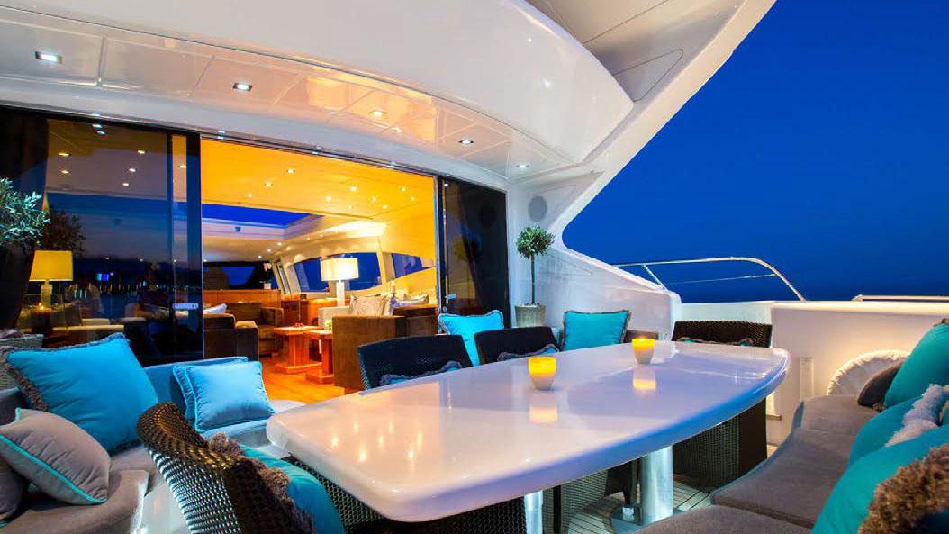 Exterior living spaces 00004.jpg
