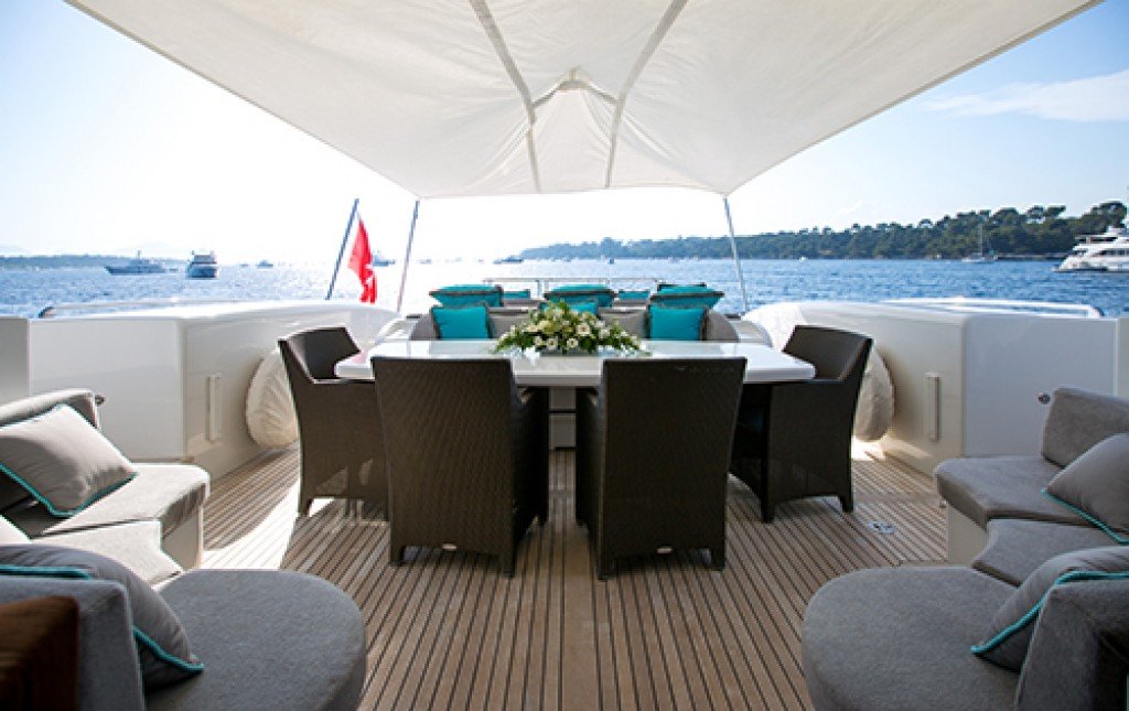 Exterior living spaces 00006.jpg