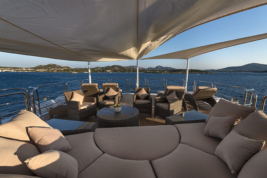 Exterior living spaces 3.jpg