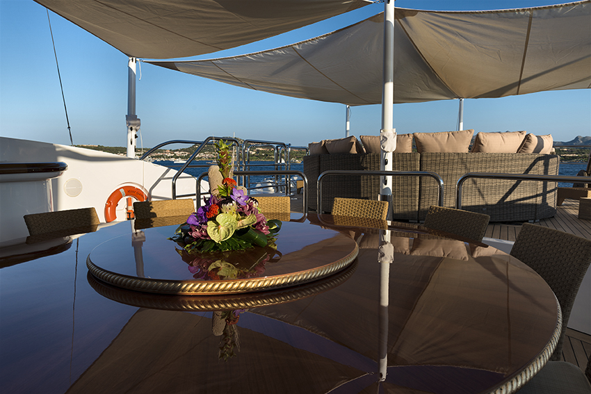 Exterior living spaces 5.jpg