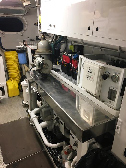 INSIDE ENGINE.jpg