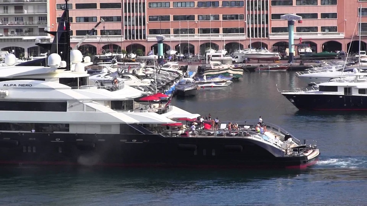 Monaco port ALFA NERO.jpg