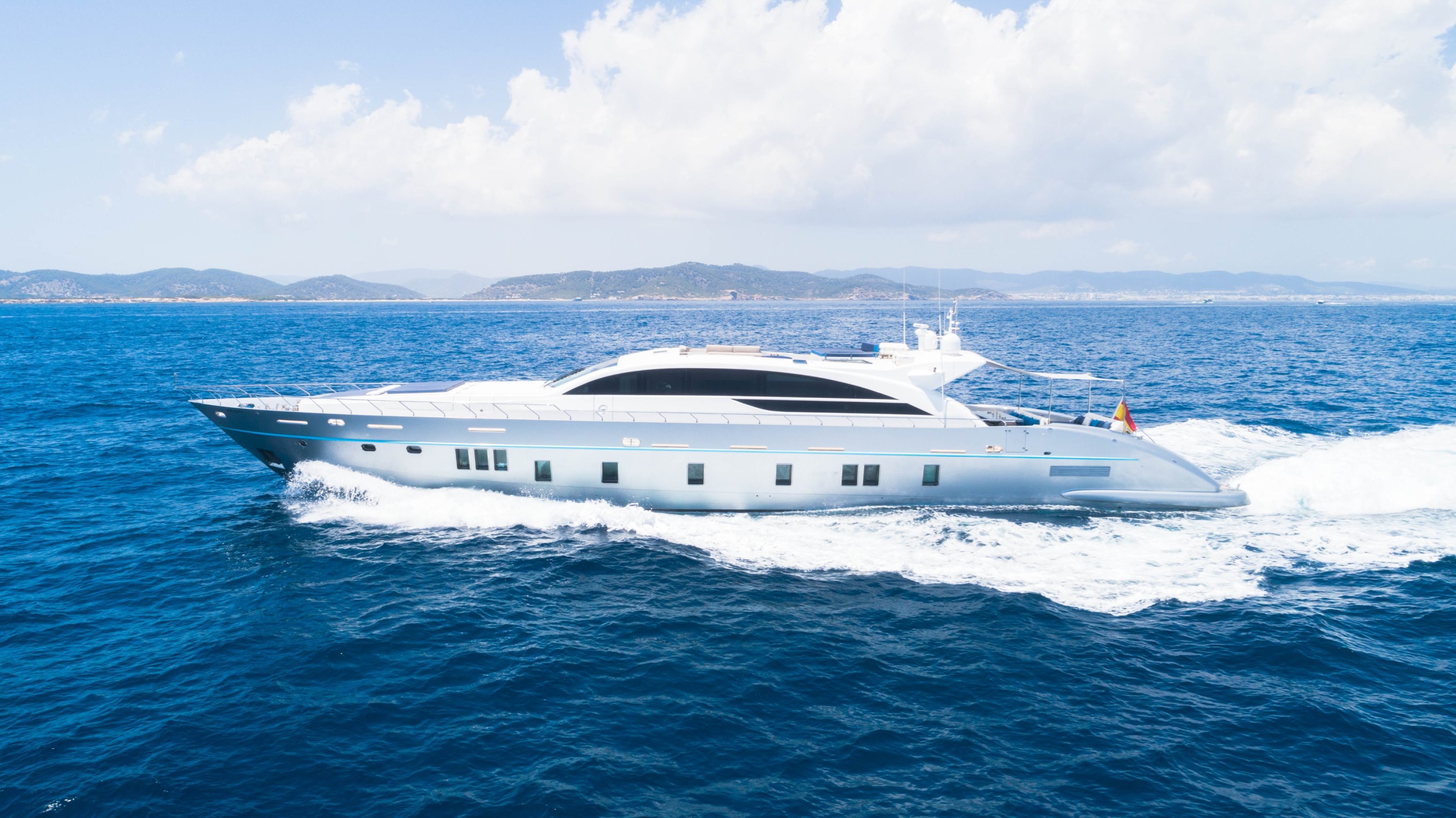Tecnomar 36m BLUE JAY - Profile.jpg