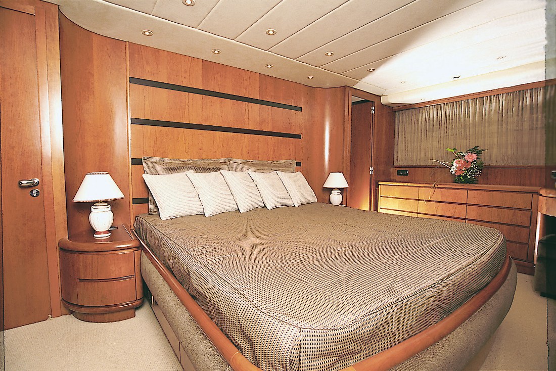 VIP CABIN.jpg