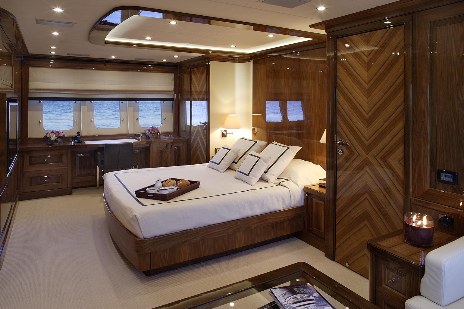 Yacht DRAGON - Master.jpg