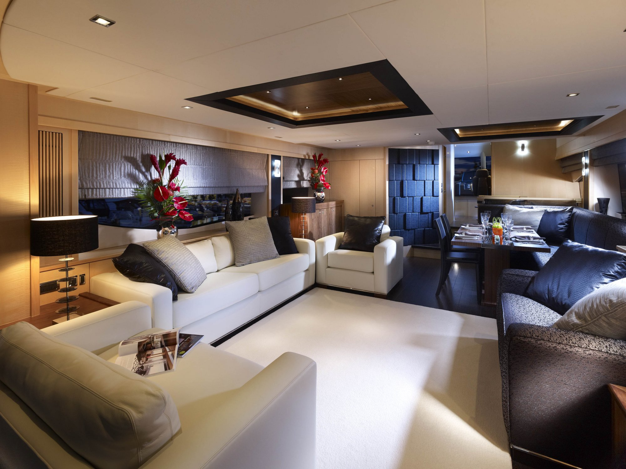 Yacht-high-energy - Sunseeker 88 - salon.jpg