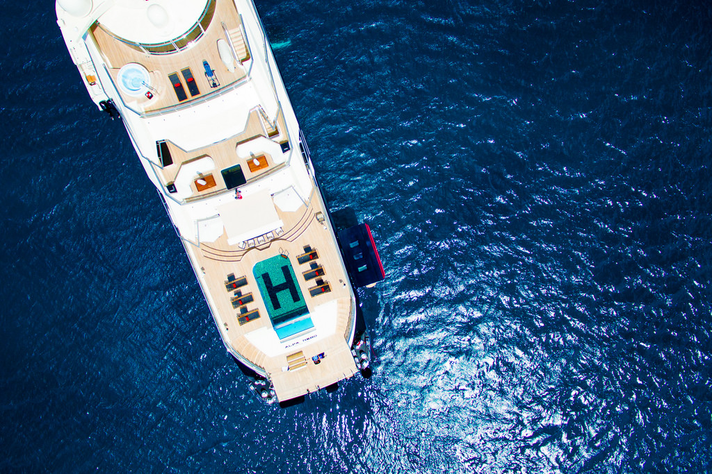 alfa-nero-oceanco-from above.jpg