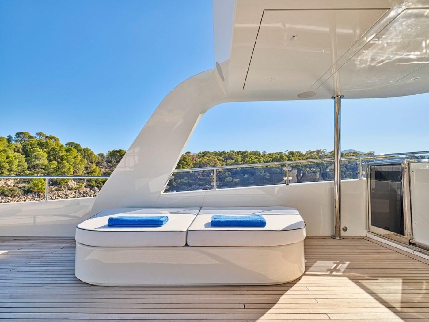 exterior relaxation area .jpg