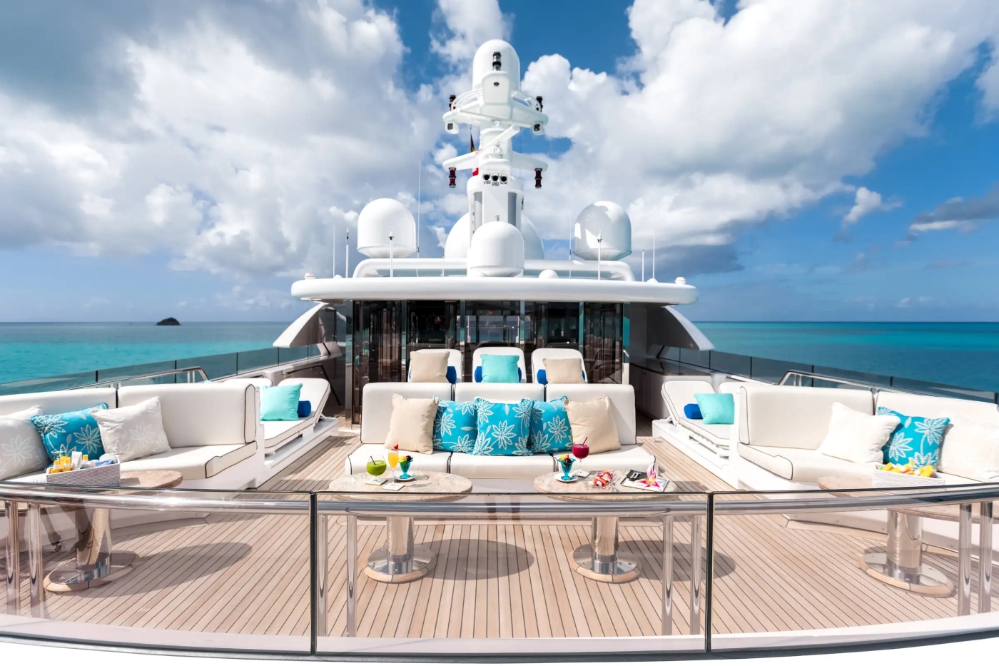 exterior relaxation area 02.jpg