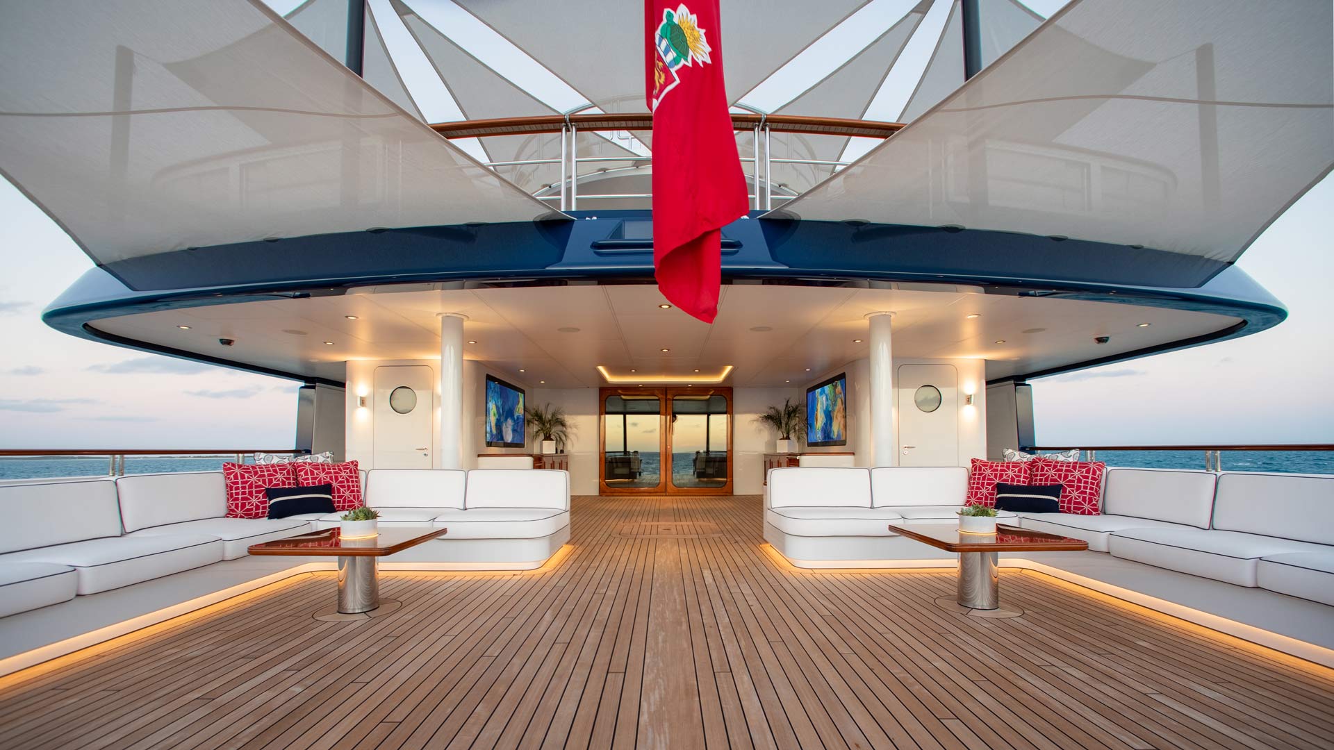 main deck aft.jpg