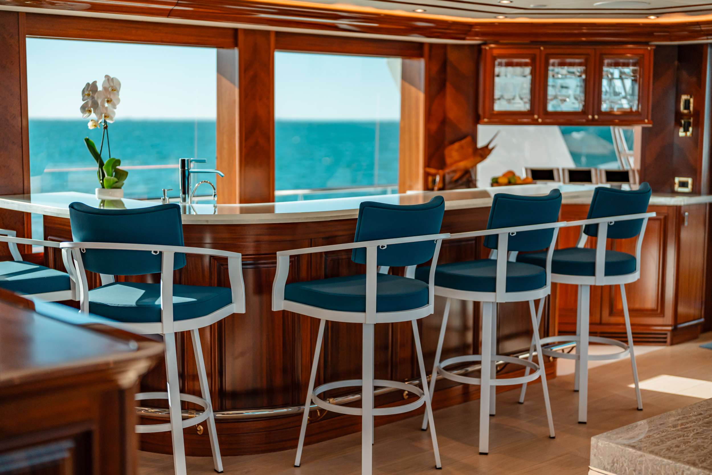 skylounge bar area.jpg