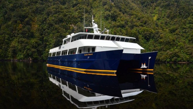 yacht ISLAND PASSAGE - profile 3.jpg