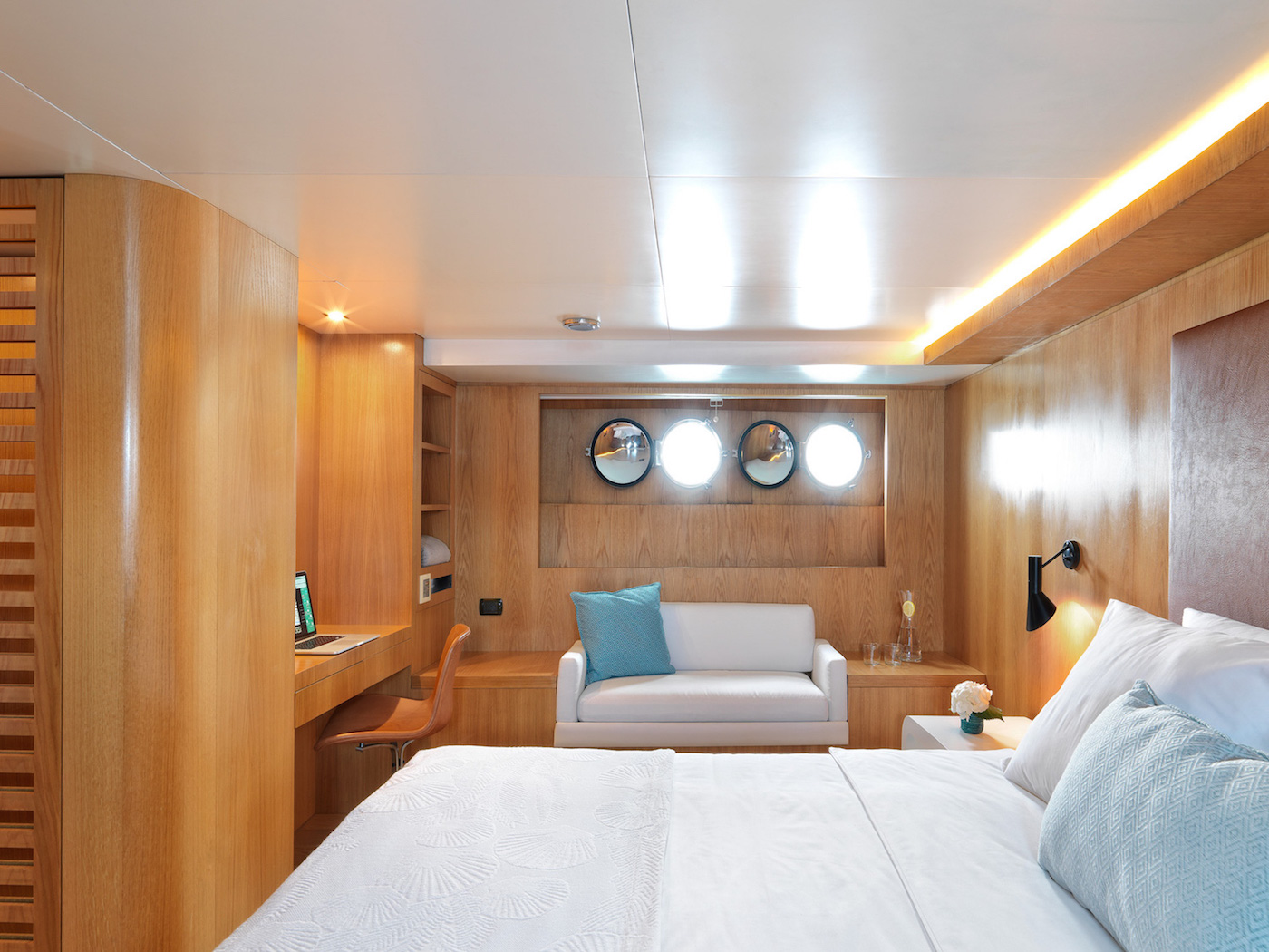  HAPPY DAY VIP CABIN  lower AFT .jpg