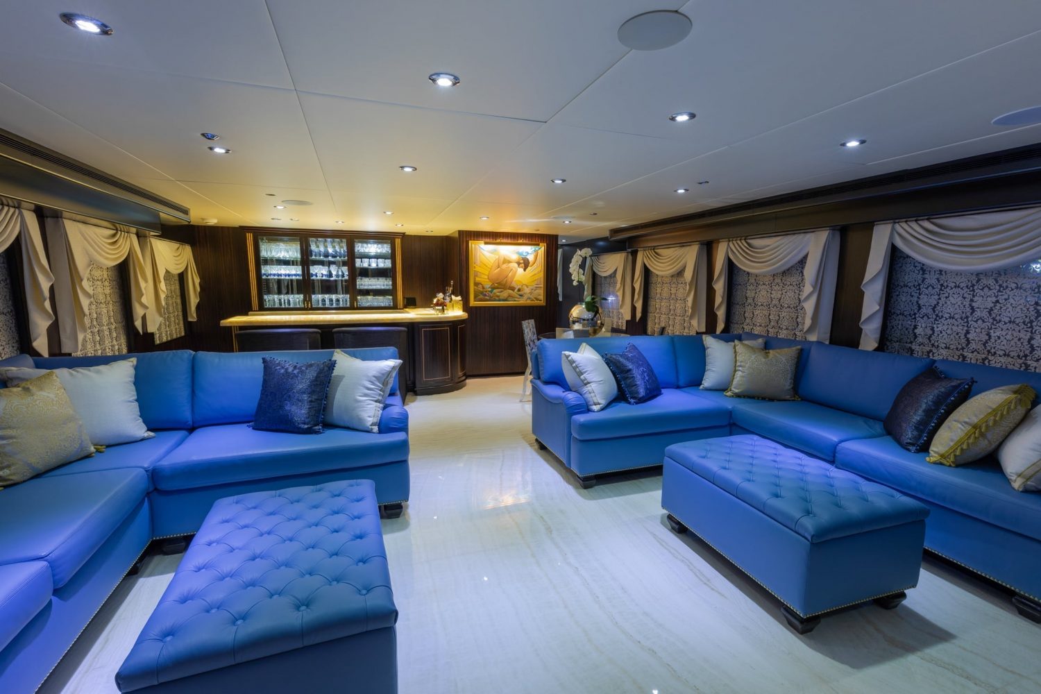  Sky Lounge (1).jpg