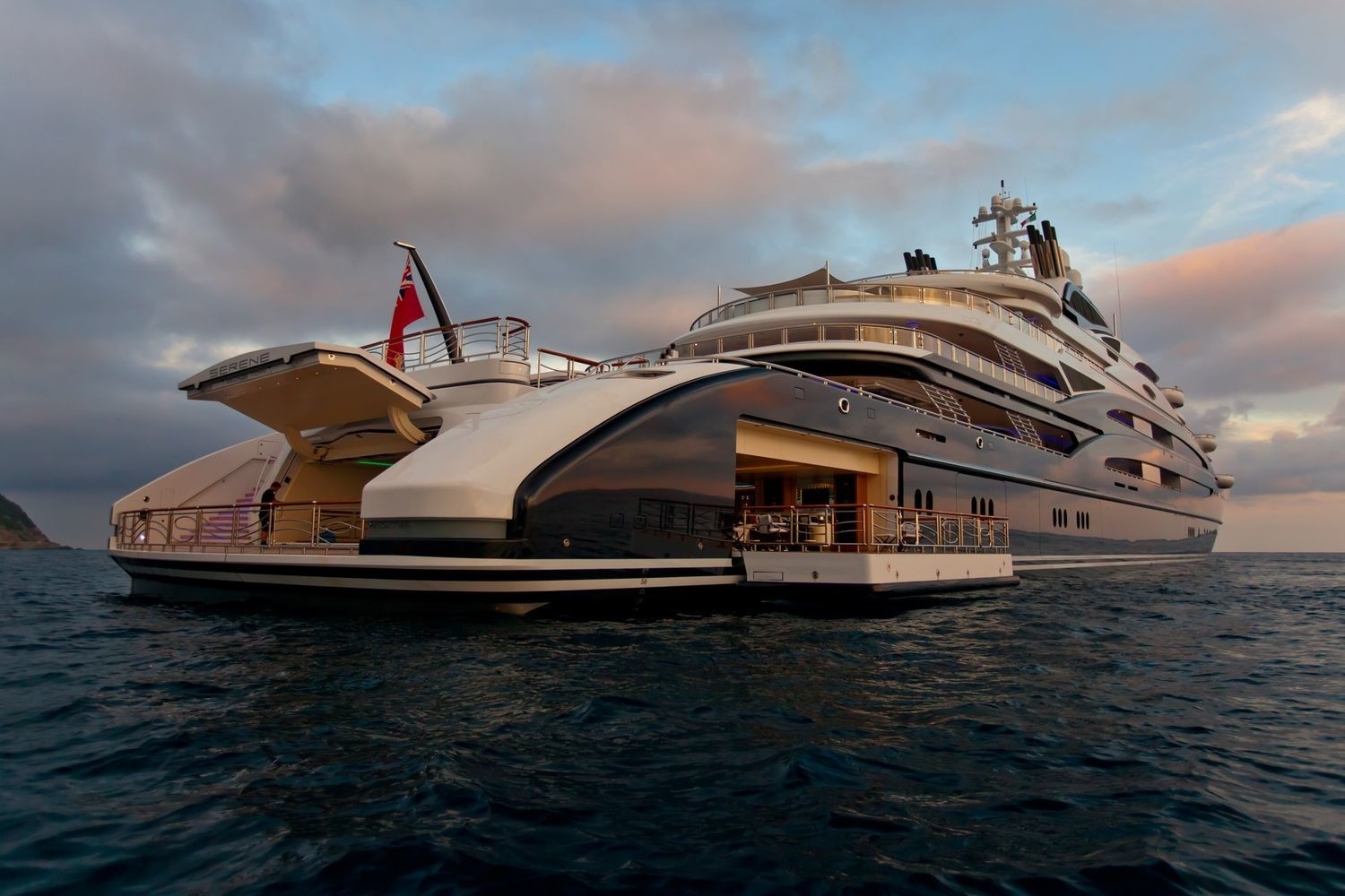 [133m-Yacht-SERENE]-6298-114.jpg