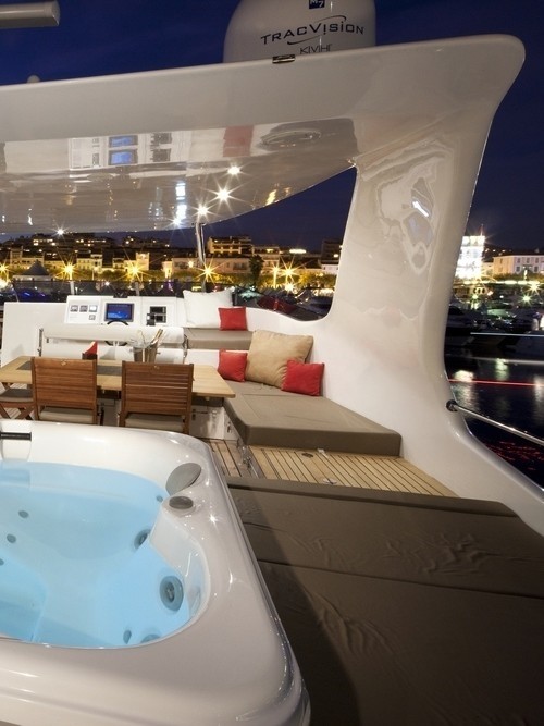 [21m-Yacht-DAMRAK-II]-6450-15.jpg