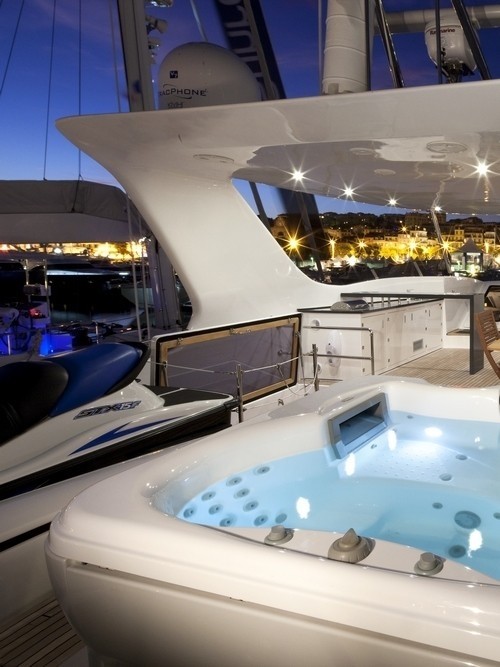 [21m-Yacht-DAMRAK-II]-6450-47.jpg