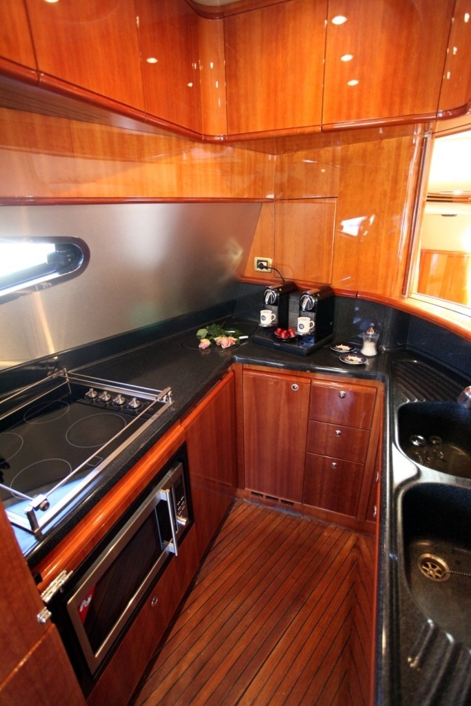 [21m-Yacht-PRINCESS-SISSI]-6509-168.jpg