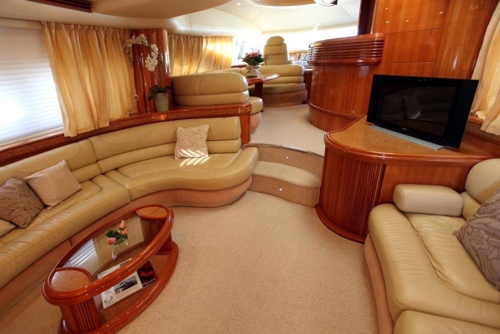 [21m-Yacht-PRINCESS-SISSI]-6509-73.jpg