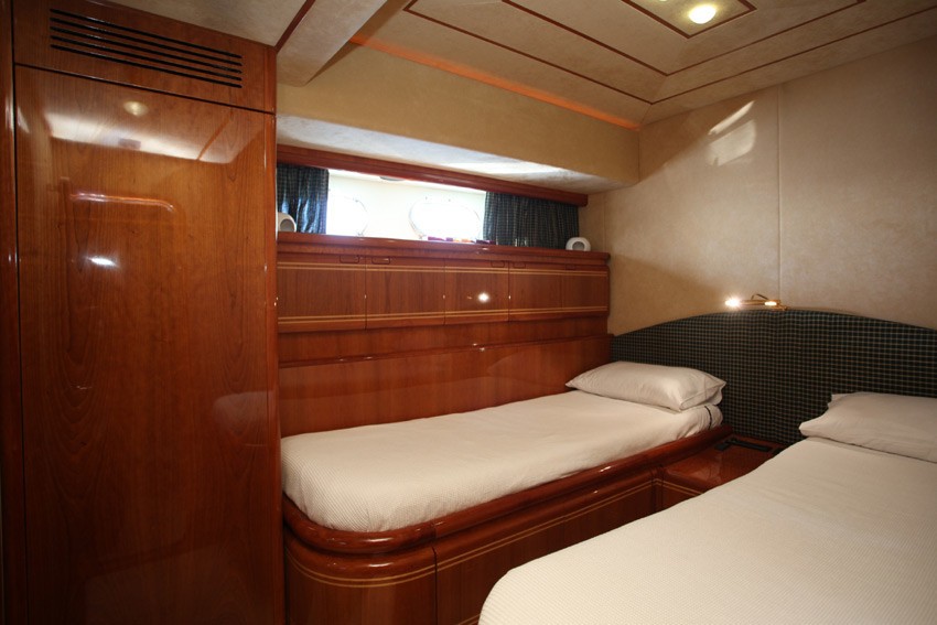 [24m-Yacht-KENTAVROS-II]-6955-23.jpg
