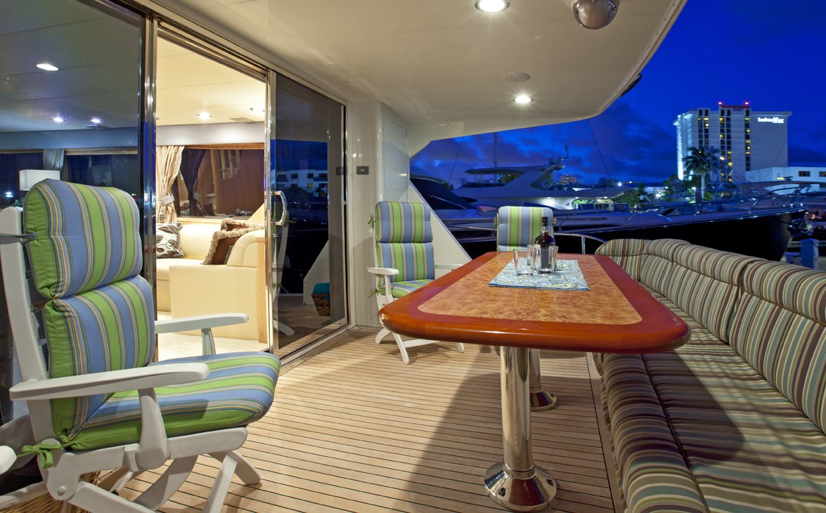 [24m-Yacht-LADY-LILA]-6880-125.jpg