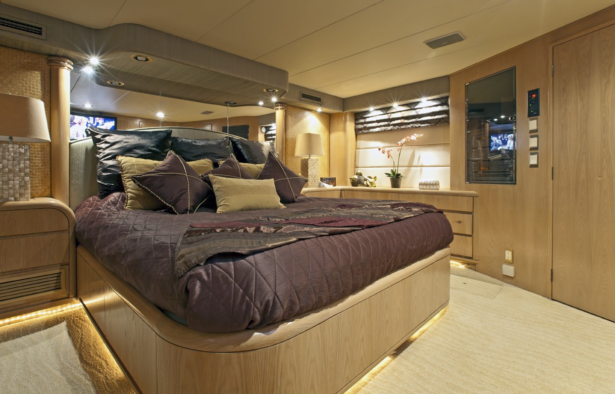 [24m-Yacht-LADY-LILA]-6880-26.jpg