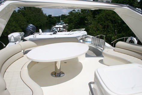 [24m-Yacht-MI-CHAMPION]-6752-22.jpg