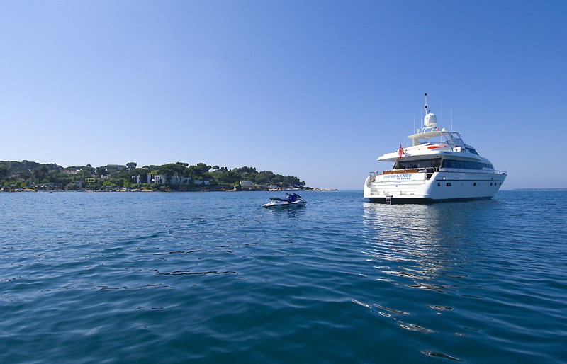 [26m-Yacht-INDULGENCE-OF-POOLE]-6170-175.jpg