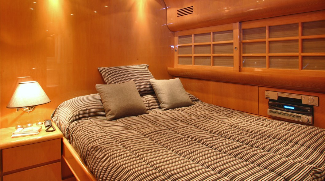 [27m-Yacht-SARAH-A]-6808-137.jpg