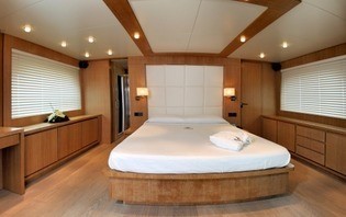 [29m-Yacht-MASTIFF]-6902-180.jpg