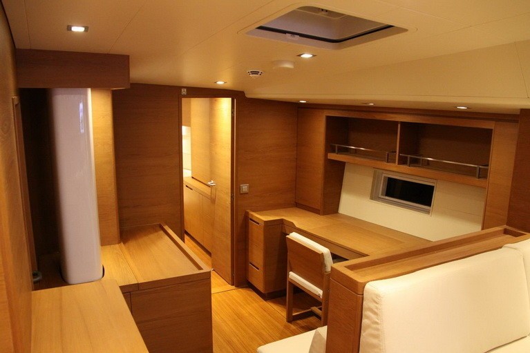 [30m-Yacht-CAPE-ARROW]-6402-128.jpg