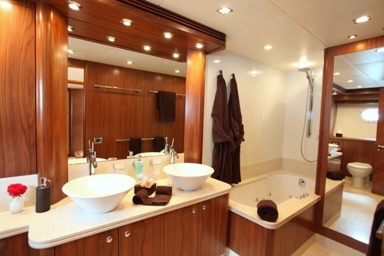 [32m-Yacht-MOLIVER]-6805-136.jpg