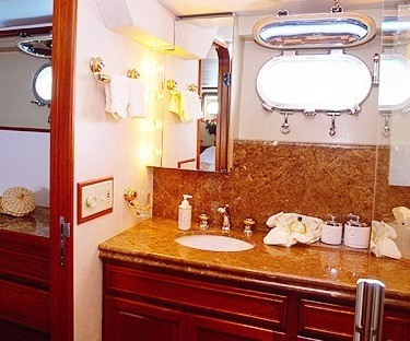 [33m-Yacht-HUNTRESS]-619-103.jpg