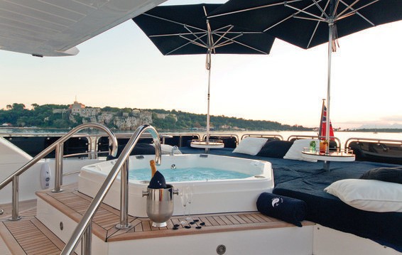 [34m-Yacht-BLACK-AND-WHITE]-6122-86.jpg