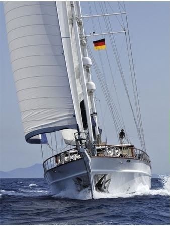 [34m-Yacht-BLUE-EYES]-6795-220.jpg