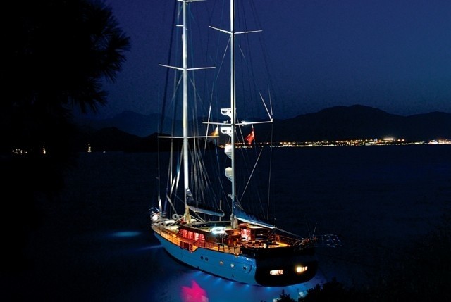 [34m-Yacht-BLUE-EYES]-6795-27.jpg