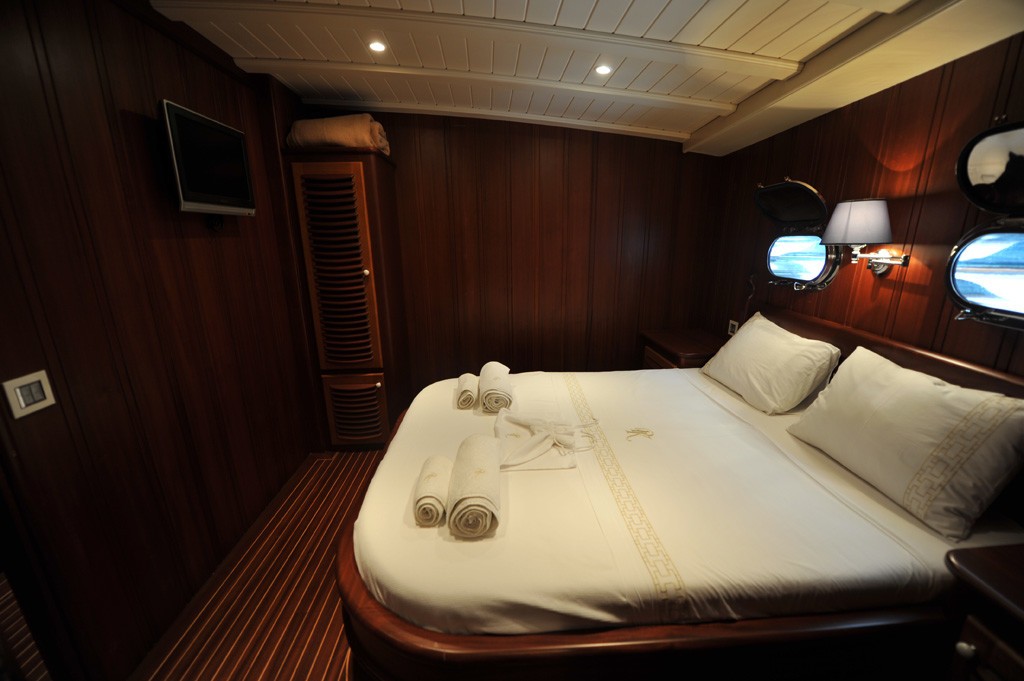 [34m-Yacht-PRINCESS-KARIA-II]-6794-134.jpg