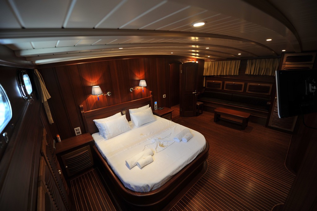 [34m-Yacht-PRINCESS-KARIA-II]-6794-138.jpg