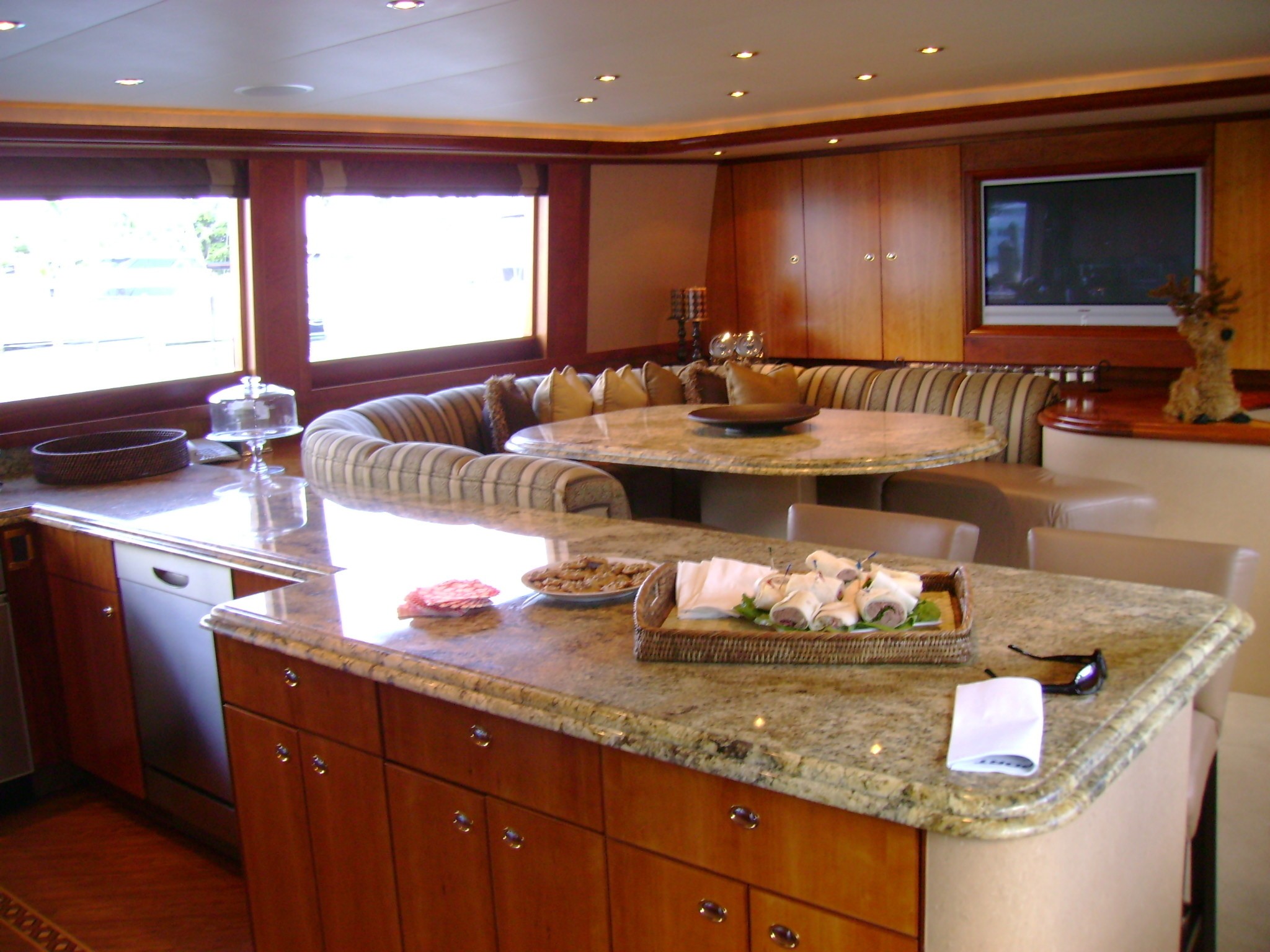 [34m-Yacht-TRUE-JOY]-6267-124.jpg