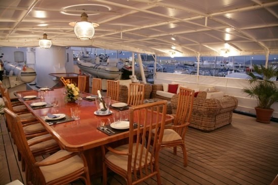 [35m-Yacht-BUENA-CHICA]-6596-30.jpg