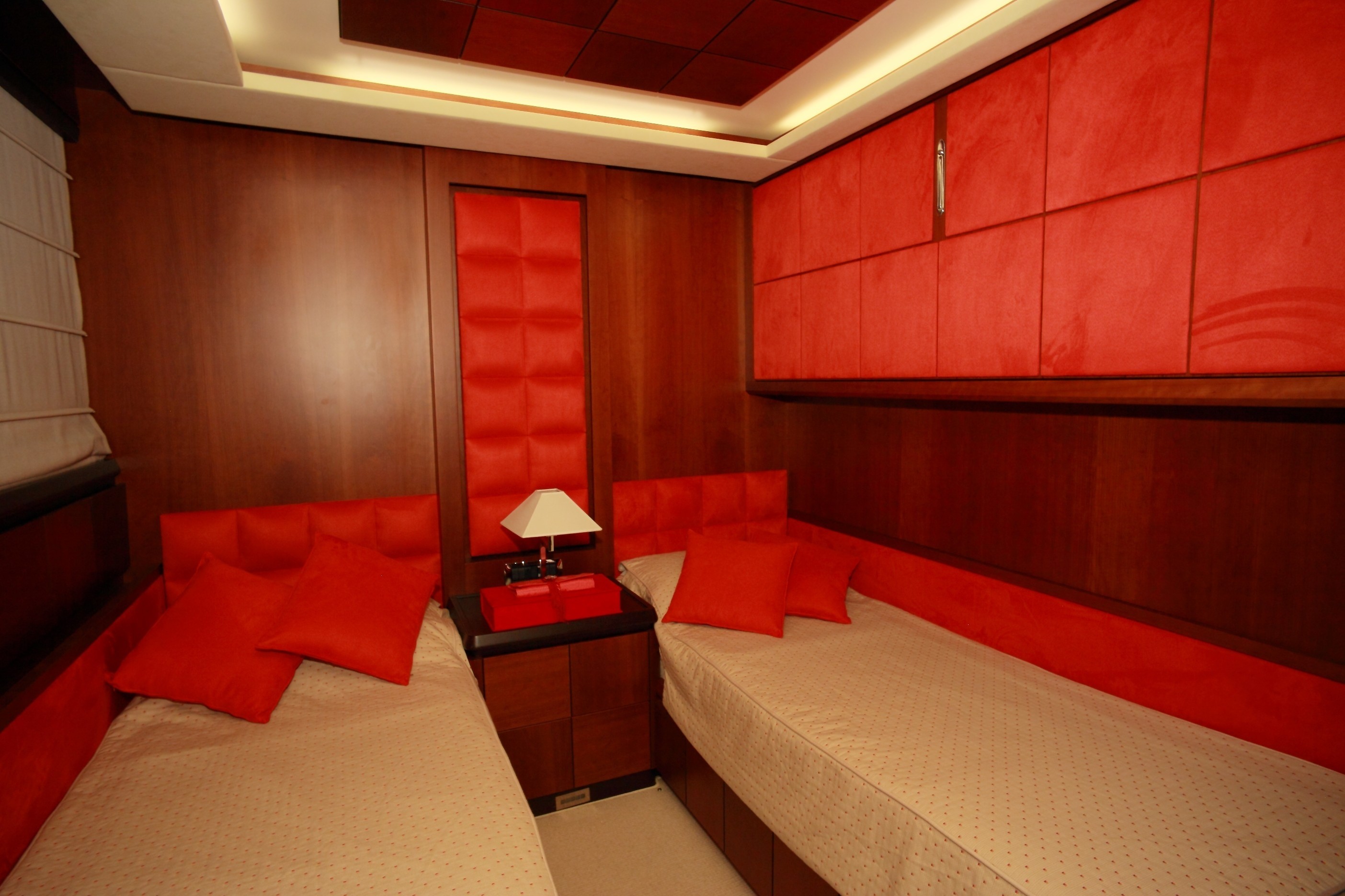 [35m-Yacht-HYE-SEAS-II]-6702-148.jpg