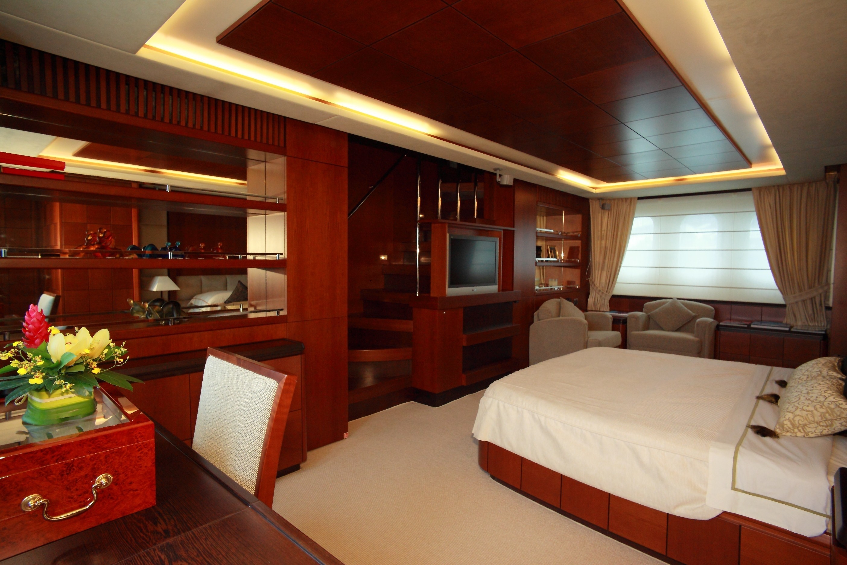 [35m-Yacht-HYE-SEAS-II]-6702-17.jpg
