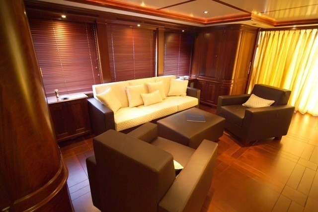 [36m-Yacht-ANDIAMO]-6195-210.jpg