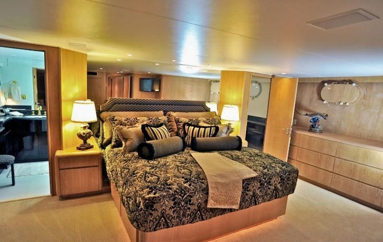 [36m-Yacht-FREEDOM]-6127-132.jpg