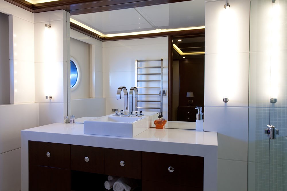 [36m-Yacht-QUANTUM]-6483-133.jpg