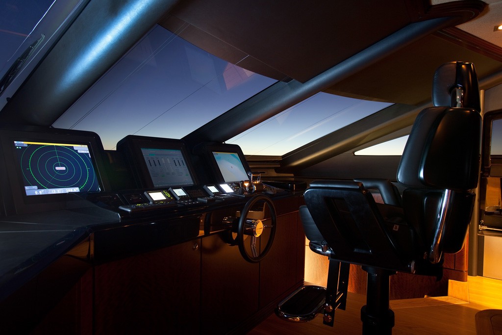 [36m-Yacht-QUANTUM]-6483-155.jpg