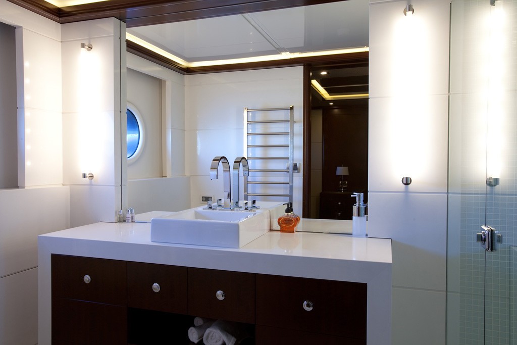 [36m-Yacht-QUANTUM]-6483-179.jpg