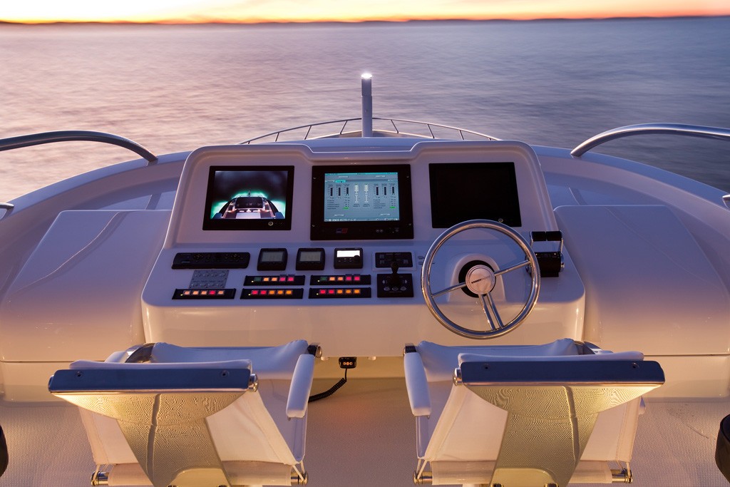[36m-Yacht-QUANTUM]-6483-218.jpg