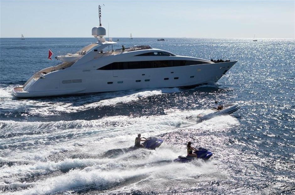 [36m-Yacht-WHISPERING-ANGEL]-6075-210.jpg