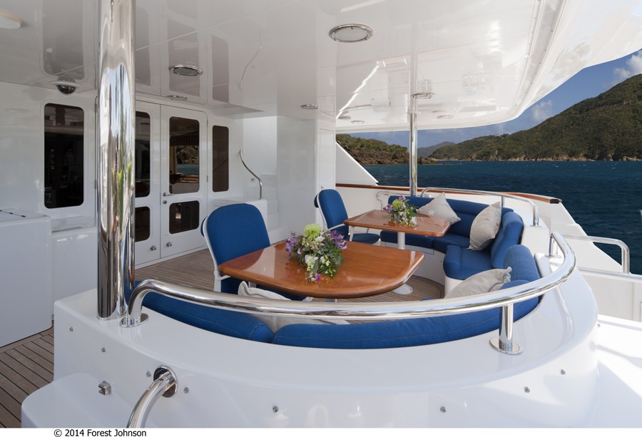 [37m-Yacht-LOOSE-ENDS]-6204-153.jpg